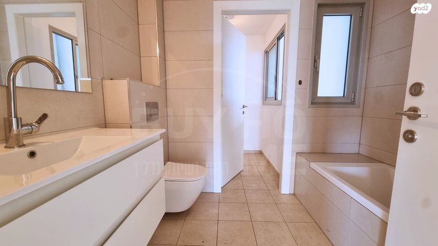 דירה, הפלמ"ח 135, שאר העיר, קדימה צורן