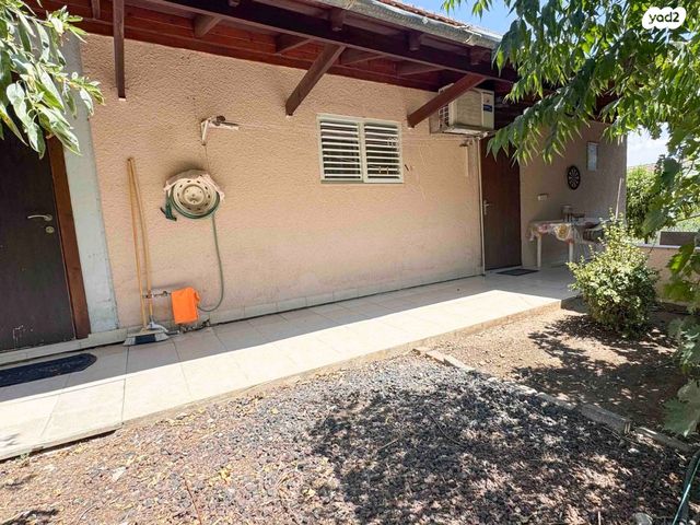 דו משפחתי, קצרין