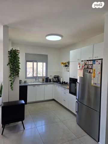 דירה, סא"ל עמנואל מורנו 7, השחר, דימונה