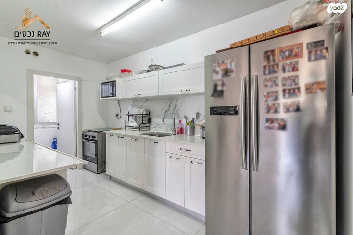 דירה, הדרור, נאות בן גוריון, יבנה