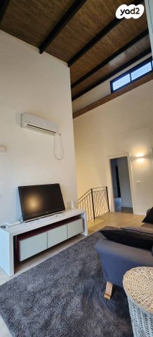 דו משפחתי, נווה מגן, רמת השרון