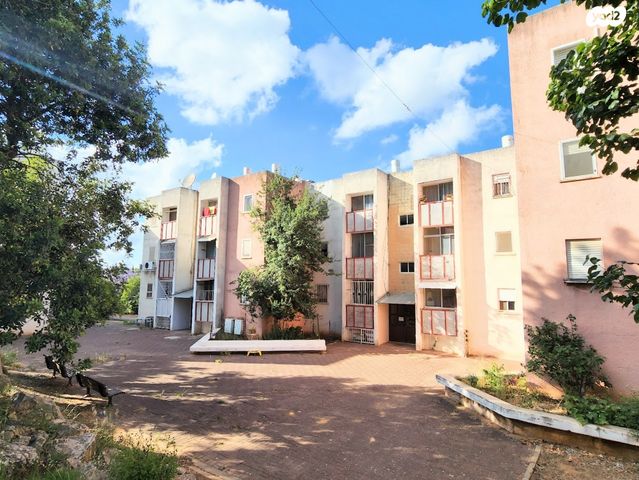 דירה, קרן היסוד, שכונה ותיקה - מרכז העיר, מעלות תרשיחא