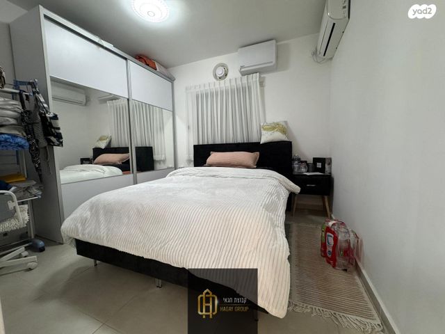 טריפלקס, לאה אמנו, אחיסמך, לוד