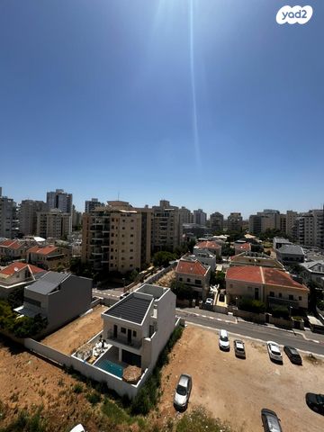 דירה, שושנה דמארי, קרית אילון, חולון