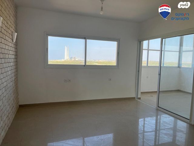 דירה, שדרות מנחם בגין, גבעת אולגה, חדרה