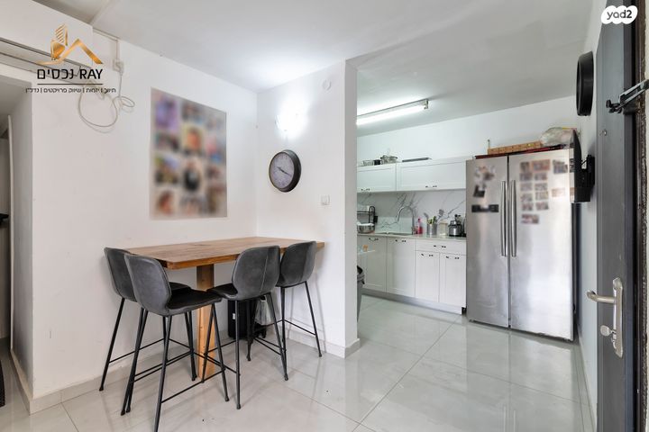 דירה, הדרור, נאות בן גוריון, יבנה