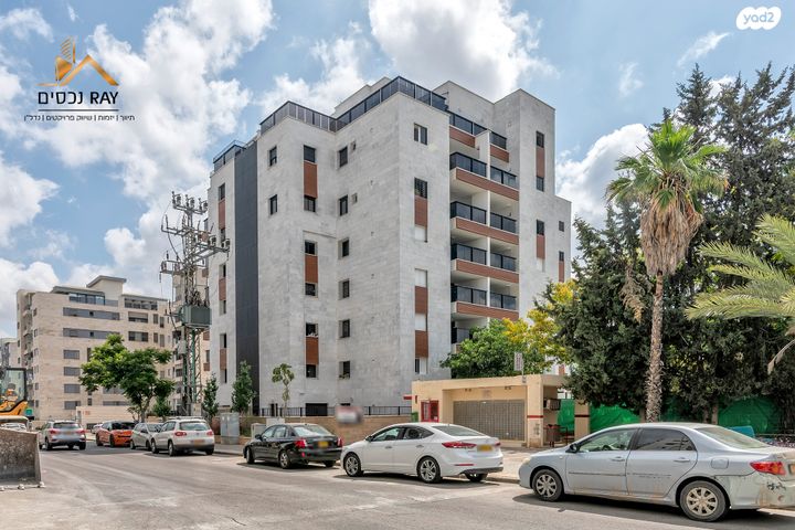 דירה, הדרור, נאות בן גוריון, יבנה