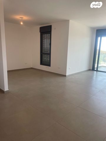 דירה, הרצליה