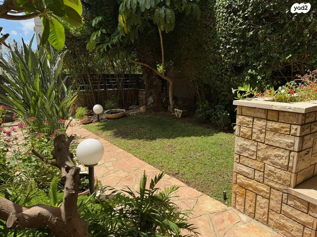 בית פרטי/ קוטג', קרית יערים, רמת השרון