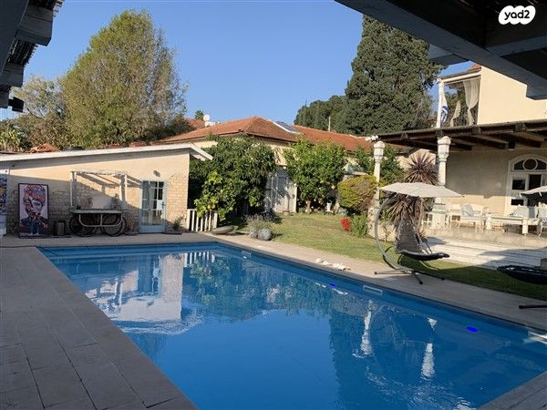 משק חקלאי/ נחלה, בית עובד