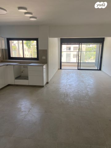 קוסטה ריקה 52