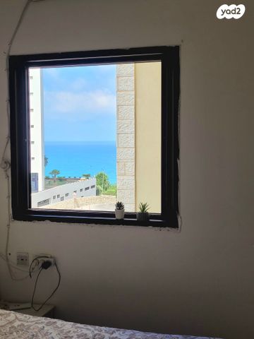 עמנואל מול 5