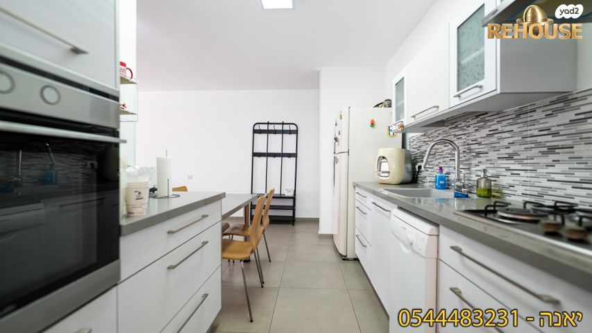 דירה, יהויכין המלך, רובע י"ג, אשדוד