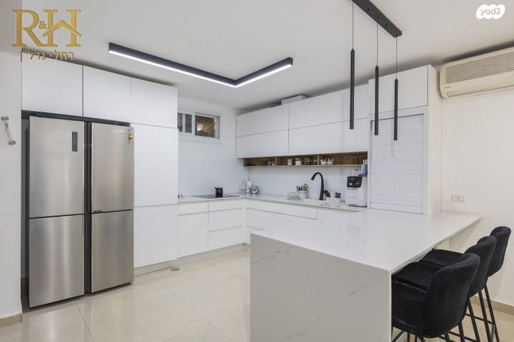 בית פרטי/ קוטג', גבעת זאב