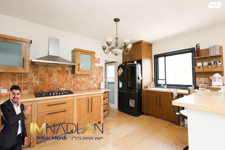 דירה, ברטונוב 10, כפר גנים ג, פתח תקווה