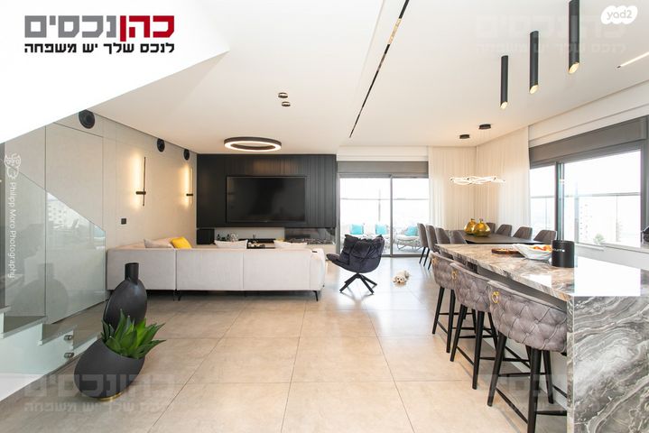 גג/ פנטהאוז, רמות יצחק, נשר