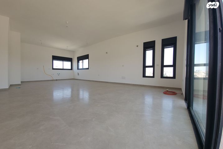 גג/ פנטהאוז, הנביאים 9, ד' / מערב מרכז העיר, רחובות