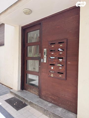 דירה, שדרות מסריק, הצפון הישן - דרום, תל אביב יפו