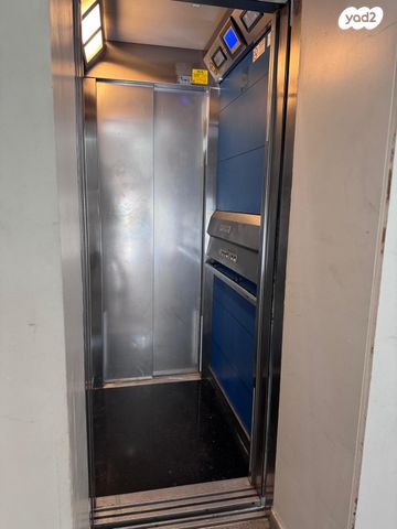 דירה, שדרות מסריק, הצפון הישן - דרום, תל אביב יפו