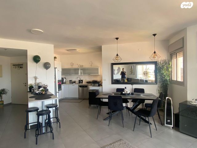 דירה, נווה גן, רמת השרון