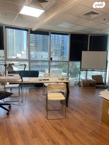 משרדים, בורסה, רמת גן