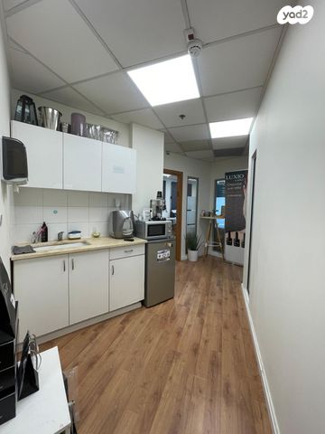 משרדים, בורסה, רמת גן