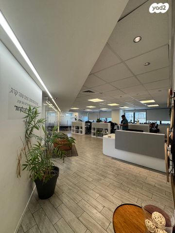 משרדים, בצלאל, בורסה, רמת גן