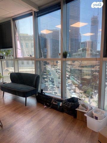 משרדים, בורסה, רמת גן