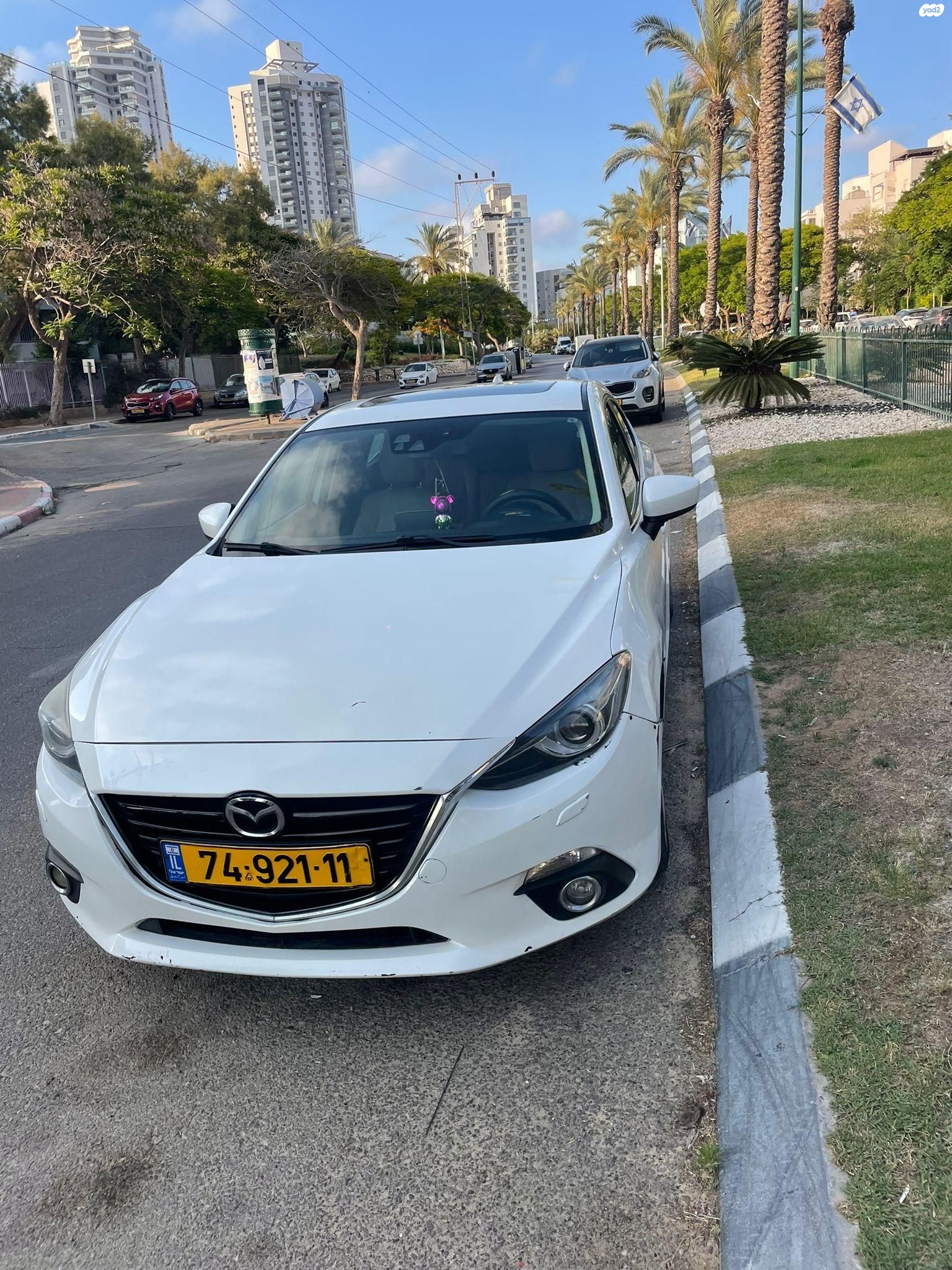 מודעת רכב מאזדה 3