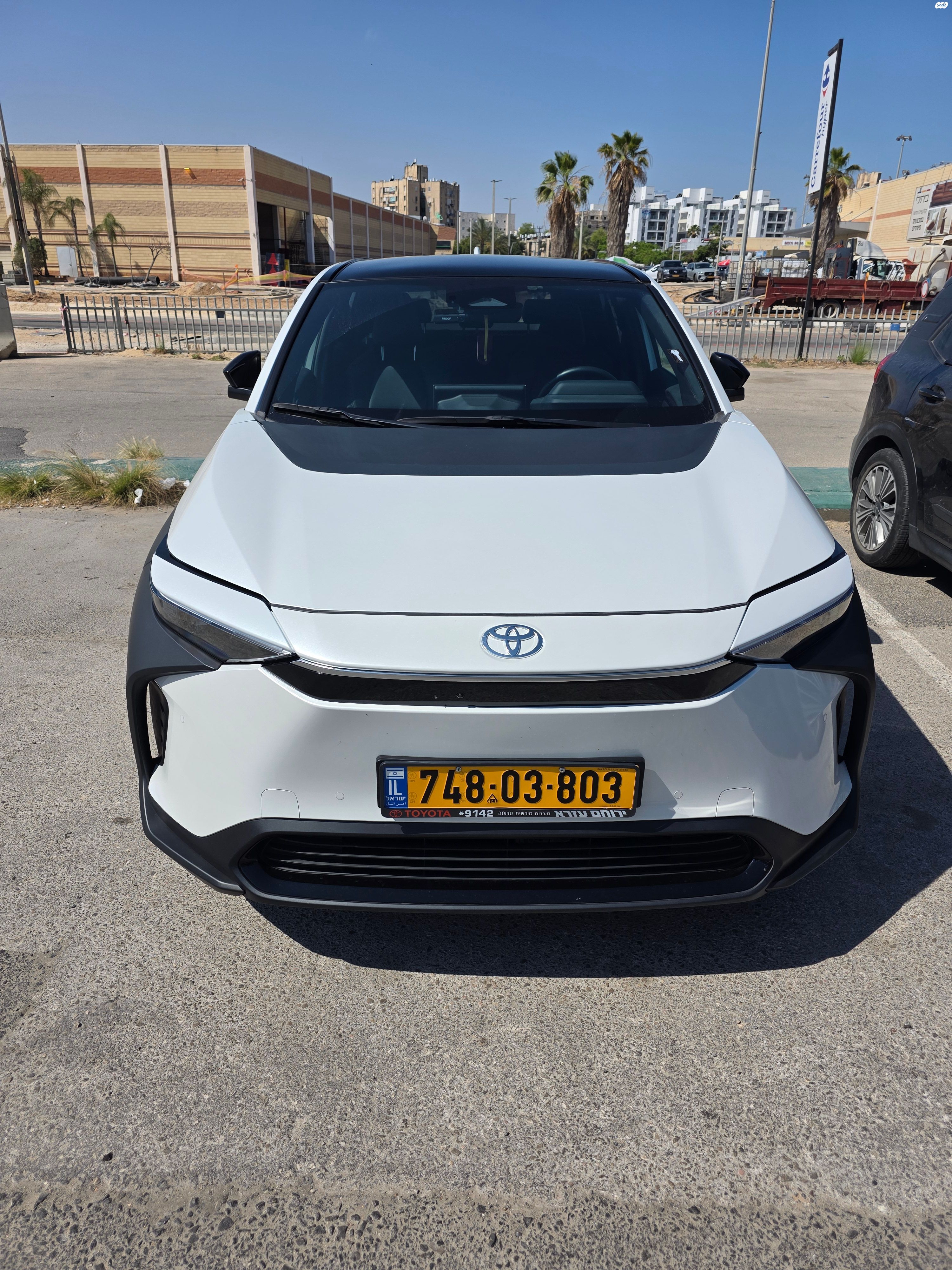 מודעת רכב טויוטה bZ4X