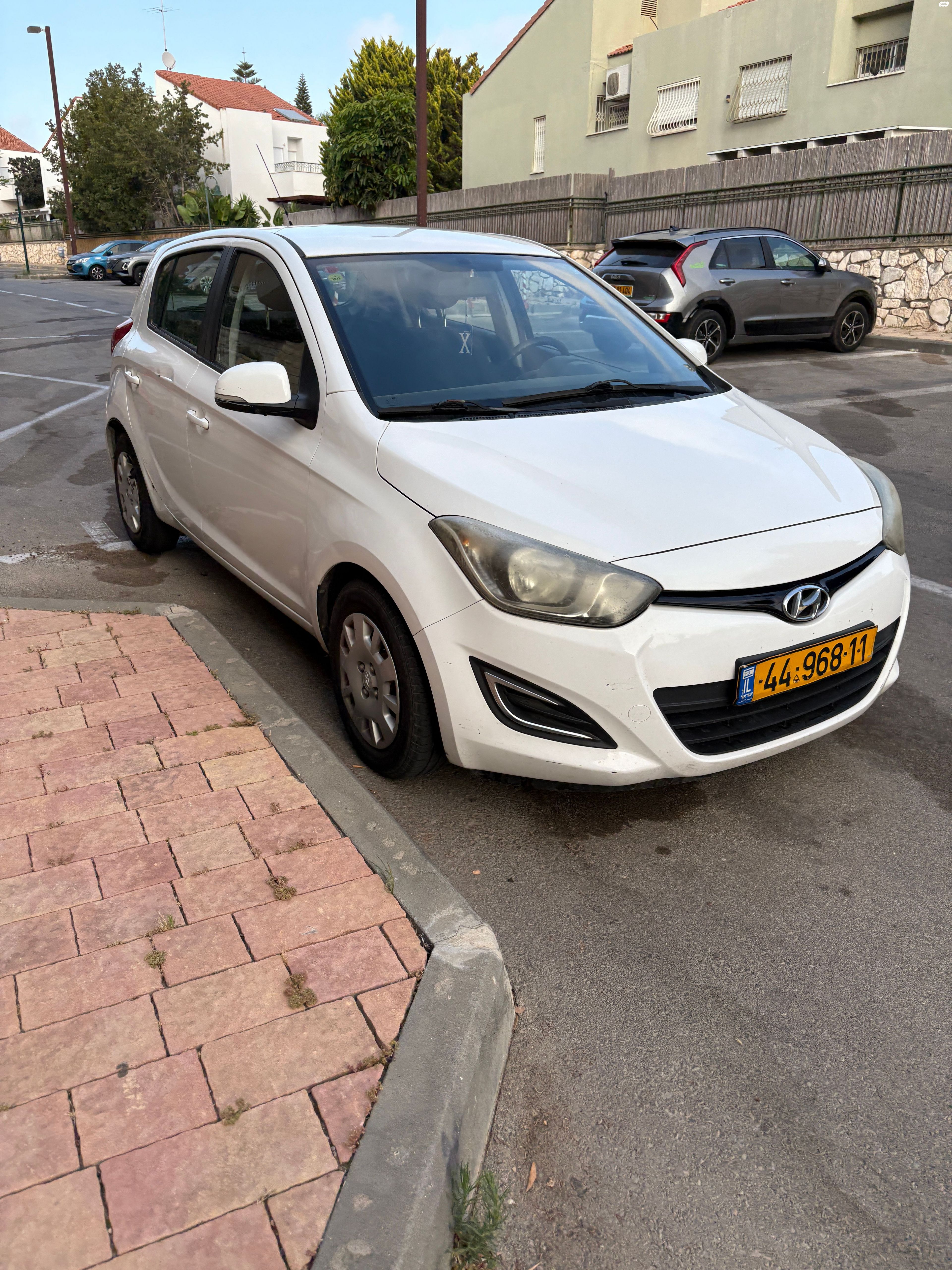 מודעת רכב יונדאי i20
