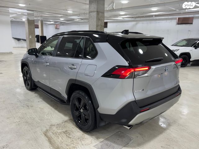 טויוטה RAV4
