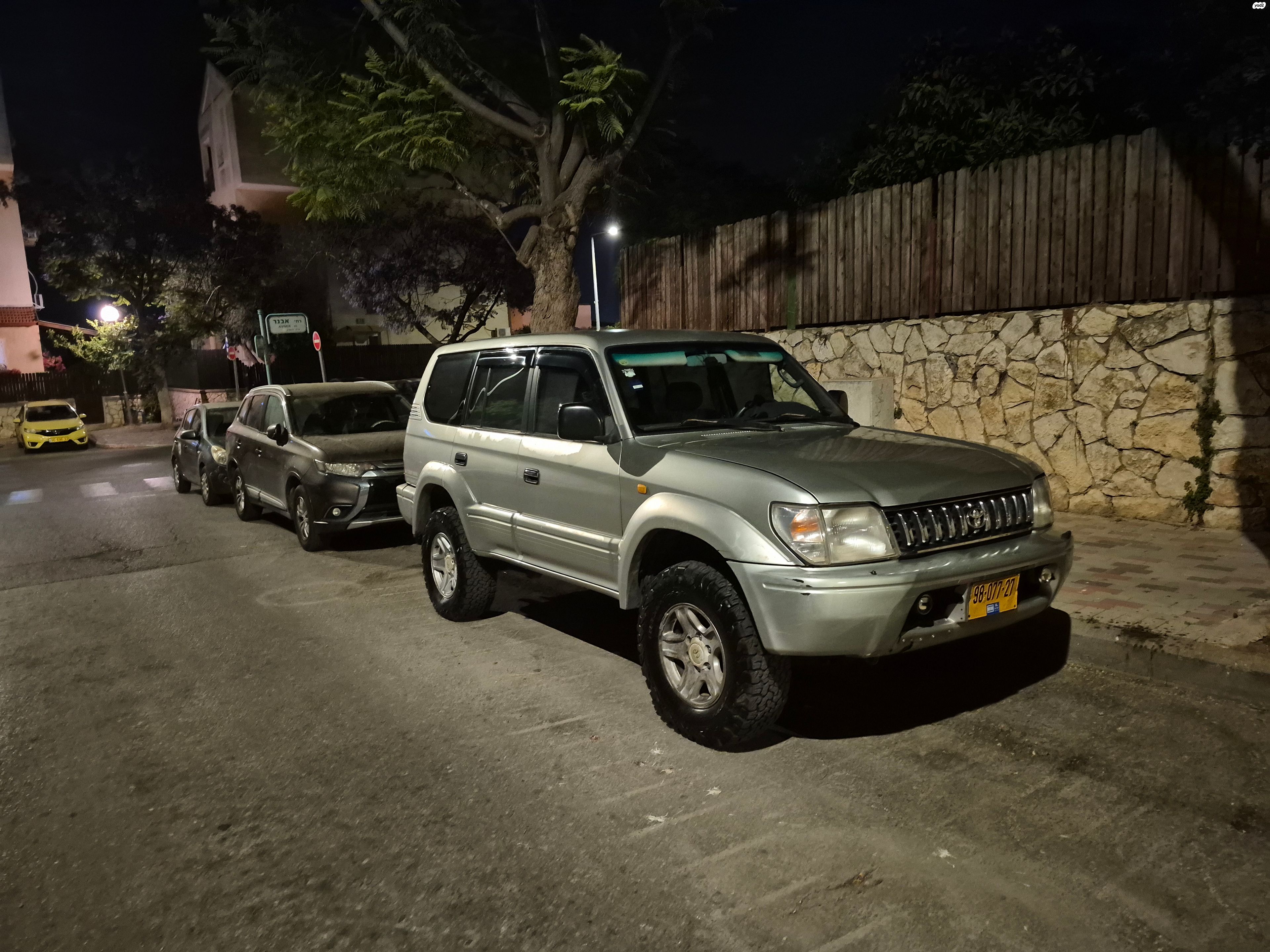 מודעת רכב טויוטה לנד קרוזר