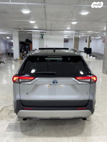 טויוטה RAV4