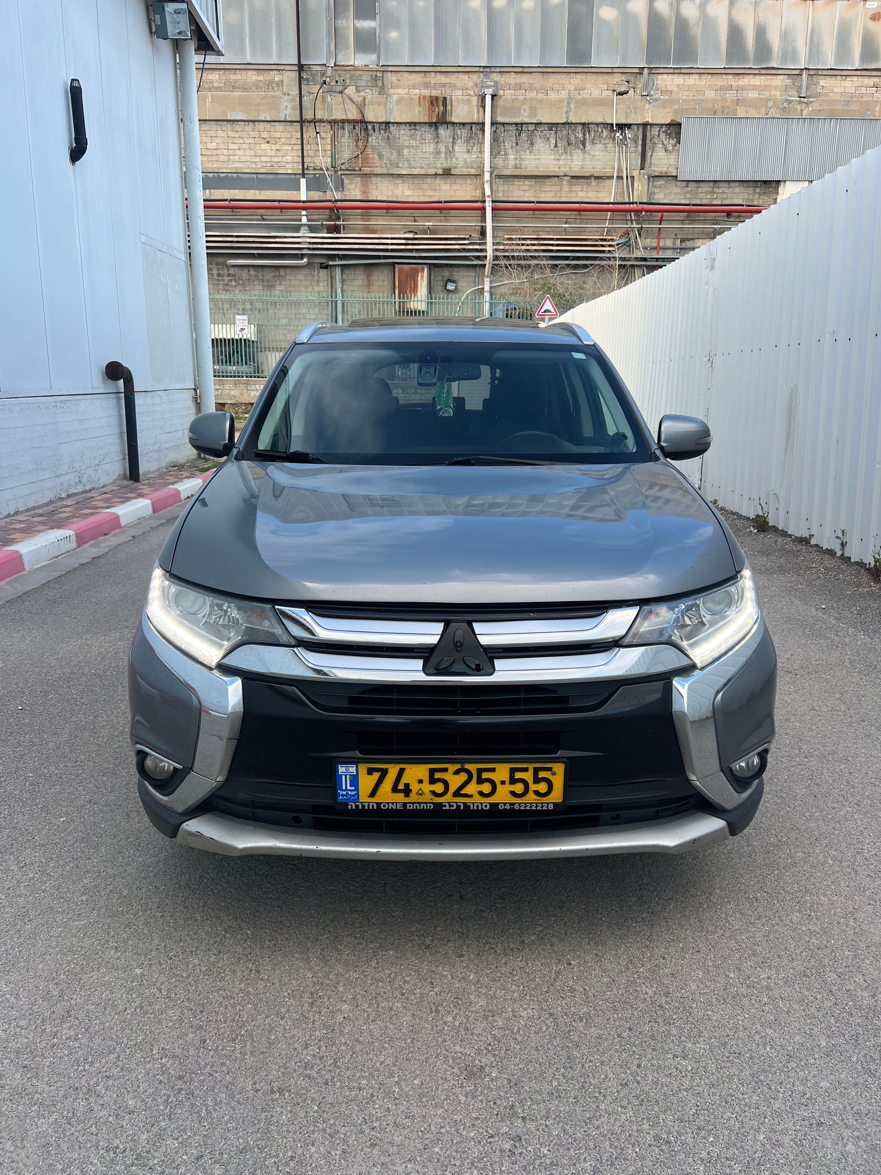 מודעת רכב מיצובישי אאוטלנדר