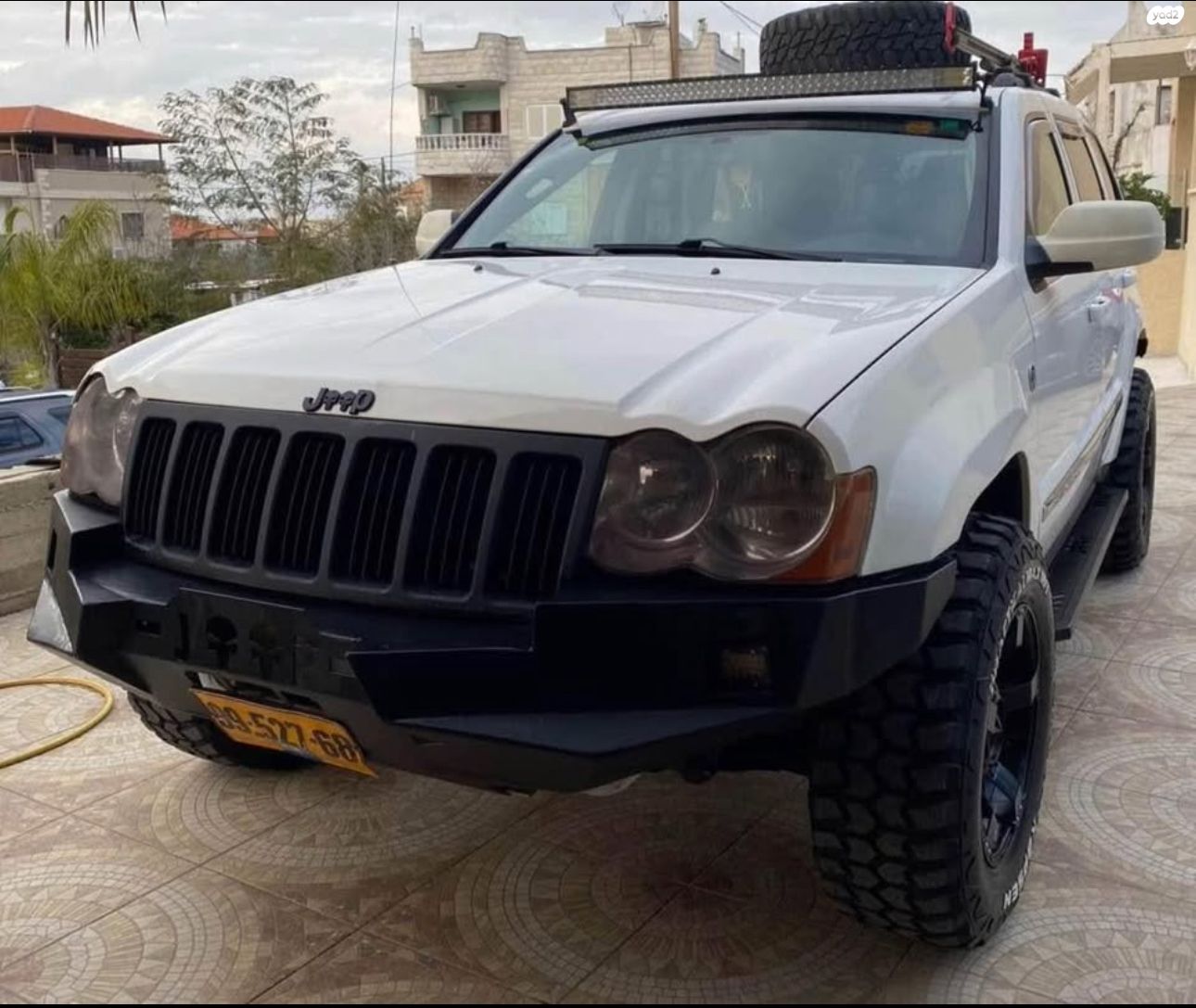 מודעת רכב ג'יפ גרנד צ'ירוקי