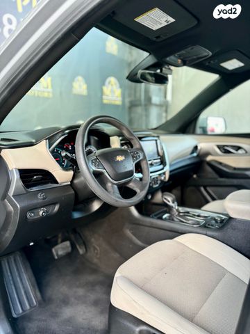 שברולט טראוורס