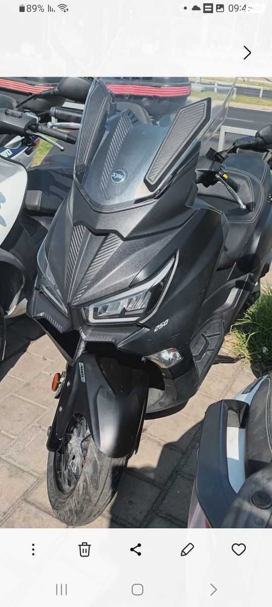 מודעת רכב סאן יאנג ג'וי-מקס Z-250