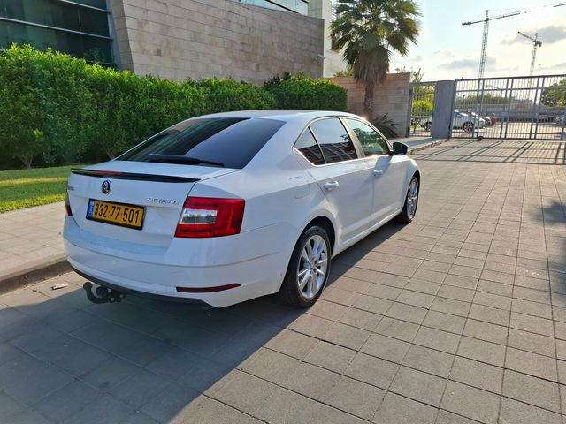 סקודה אוקטביה