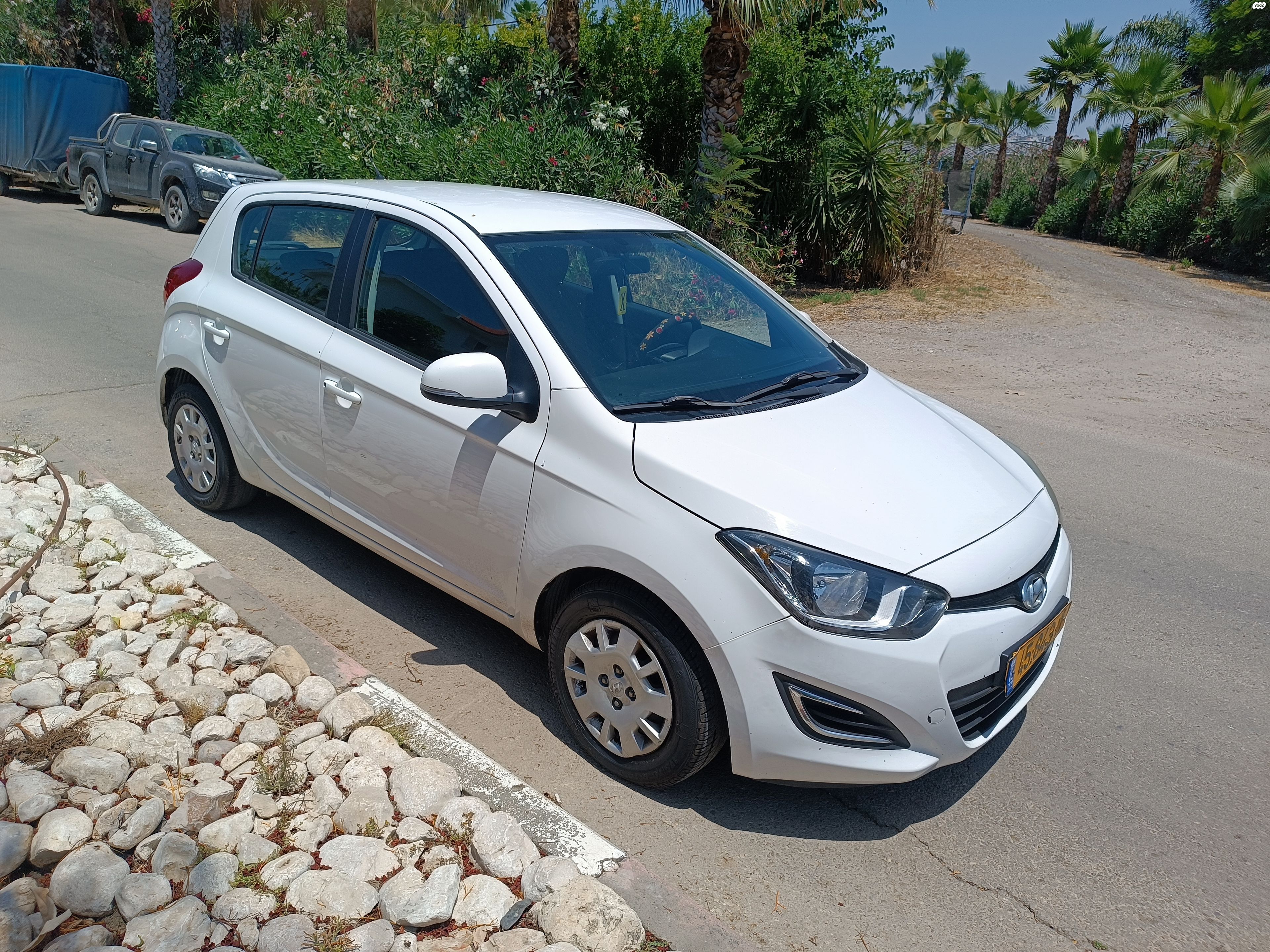 מודעת רכב יונדאי i20