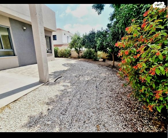 דו משפחתי, השיקמה 9, שאר העיר, אבן יהודה