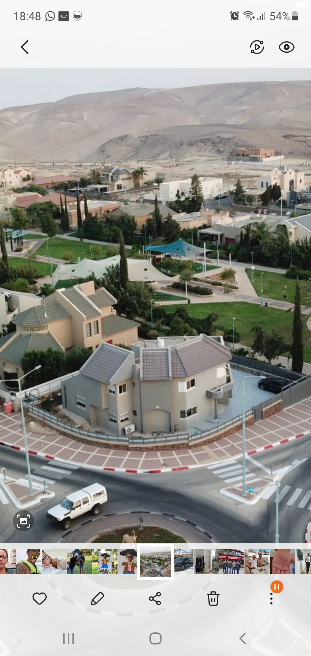 ענבלים 8
