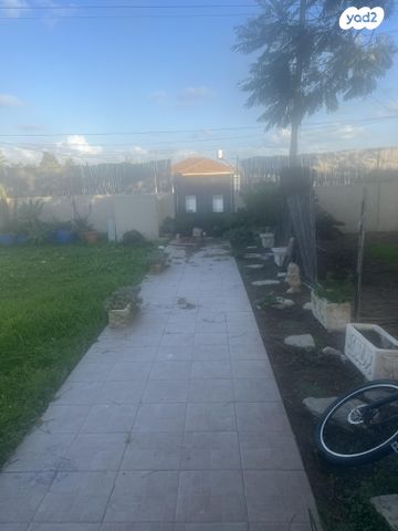 המייסדים 1