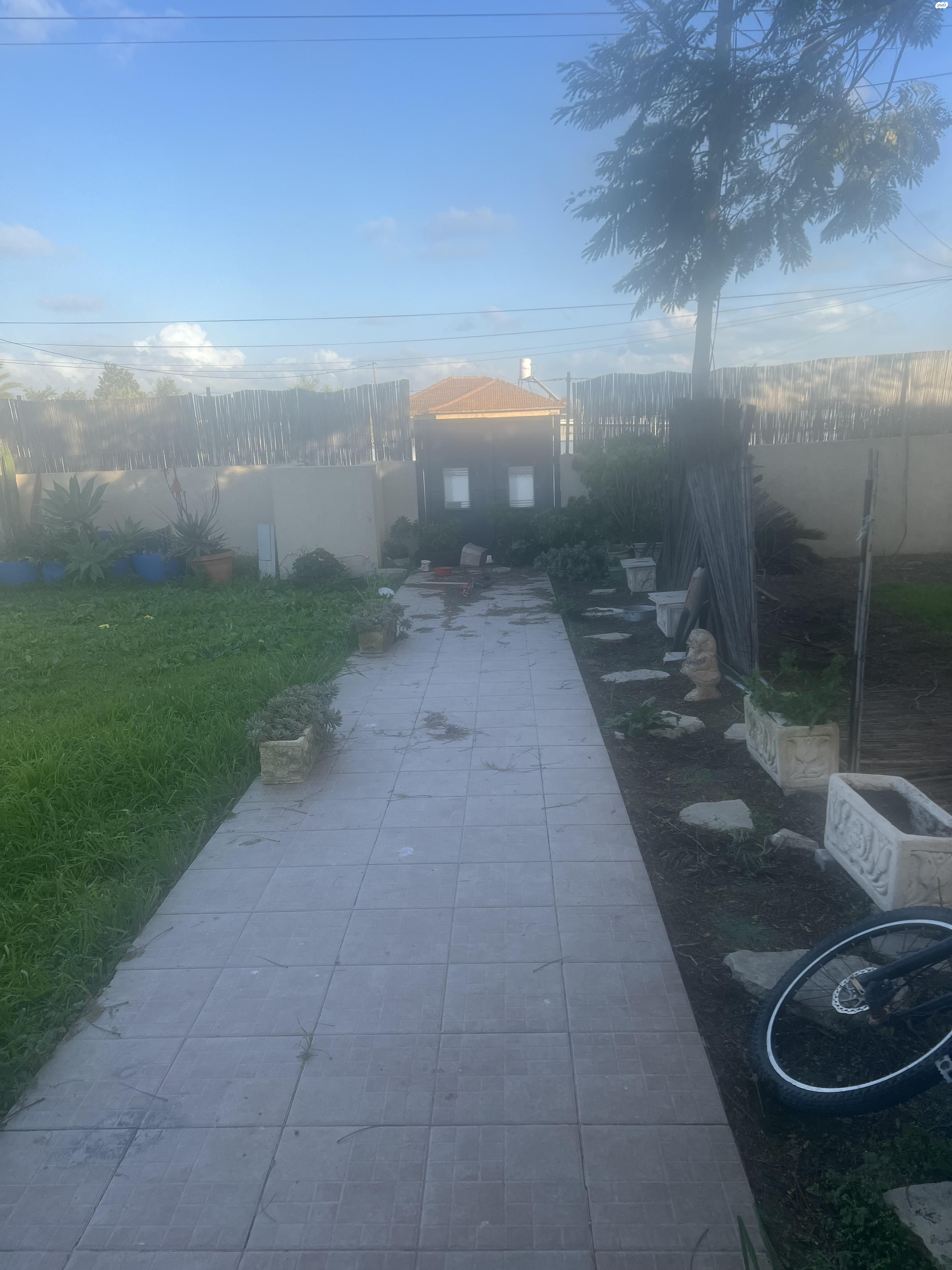 המייסדים 1