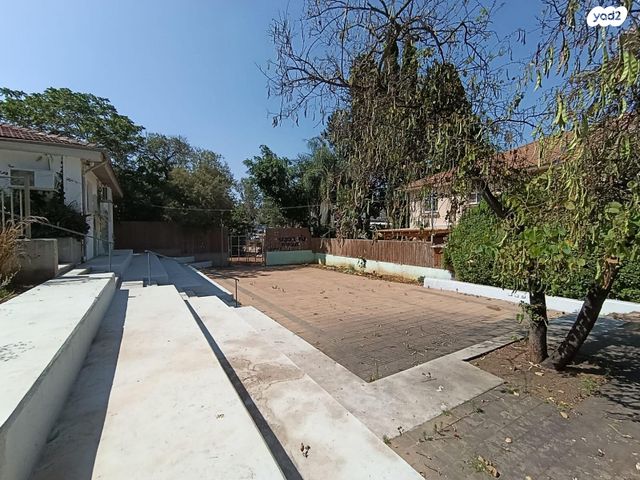 בית פרטי/ קוטג', דרך הנדיב, פרחי הדר, פרדס חנה כרכור