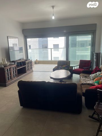 דירה, אשכולית, נווה פרדסים, פרדס חנה כרכור