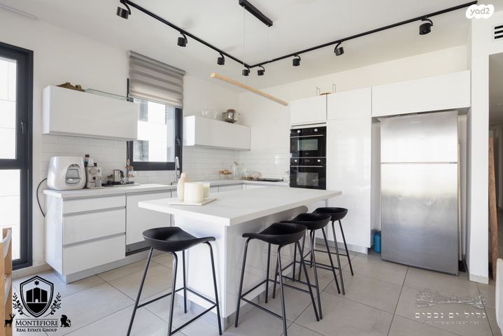 דירה, שלום רוזנפלד, גליל ים (מתחם הכוכבים), הרצליה