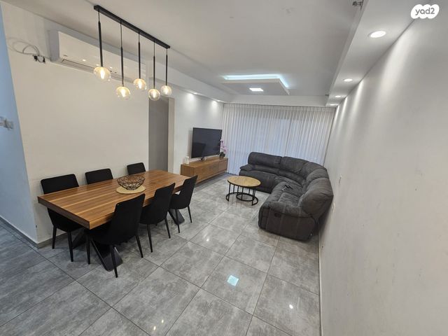 גבעת התחמושת 4