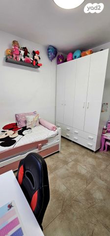 דירה, הרב בן ציון אבא שאול, שדרות