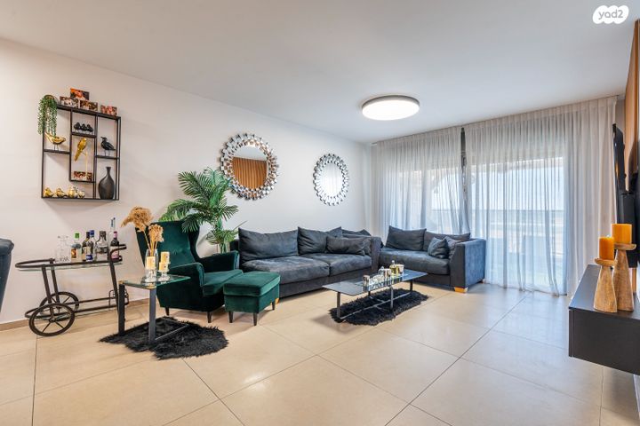 דירה, יקינטון, חריש